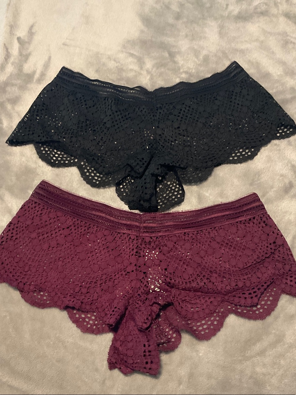 NEW BUNDLE 2 MED VS DREAM ANGEL SHORTIE (MSRP $50)